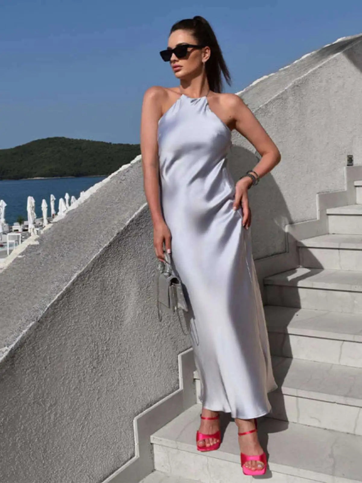 Vestido Midi de Cetim Premium com Alça Fina